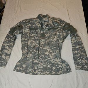 Vintage Military ACU Jacket Digital Camo Size Medium